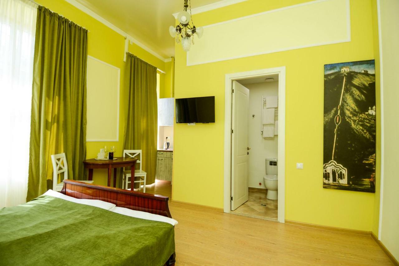 Iveria Aparthotel Tbilisi Exterior photo